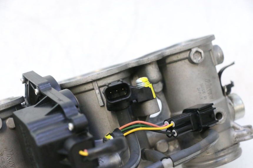photo de INJECTION YAMAHA FZ8 800 (2010 - 2016) - État de surface