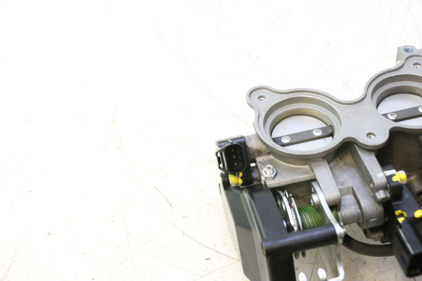photo de INJECTION YAMAHA FZ8 800 (2010 - 2016) - Marquages et références