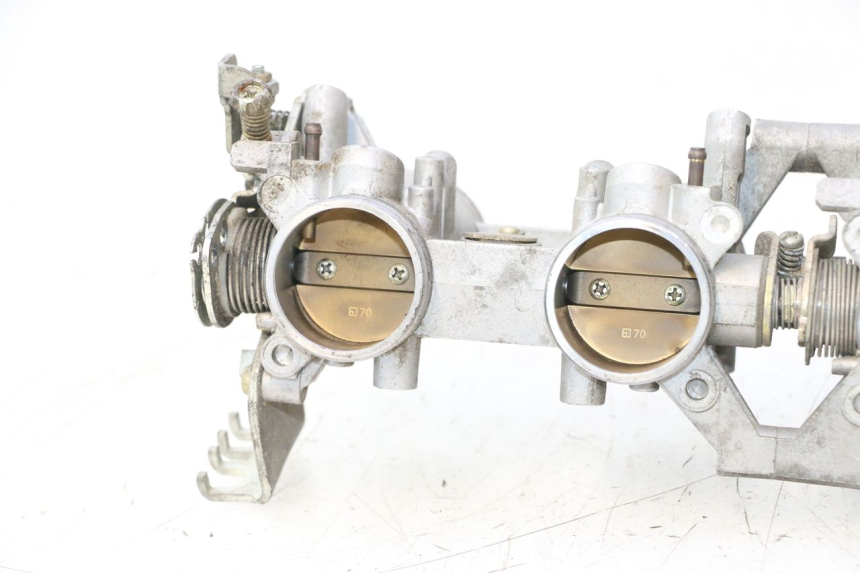 photo de INJECTION SUZUKI GSR 600 (2005 - 2012) - Zoom composants