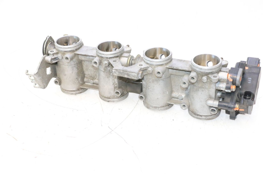 photo de INJECTION SUZUKI GSR 600 (2005 - 2012) - Autre angle de vue