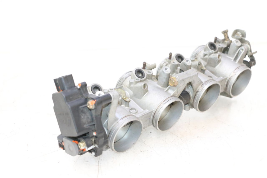photo de INJECTION SUZUKI GSR 600 (2005 - 2012) - Marquages et références