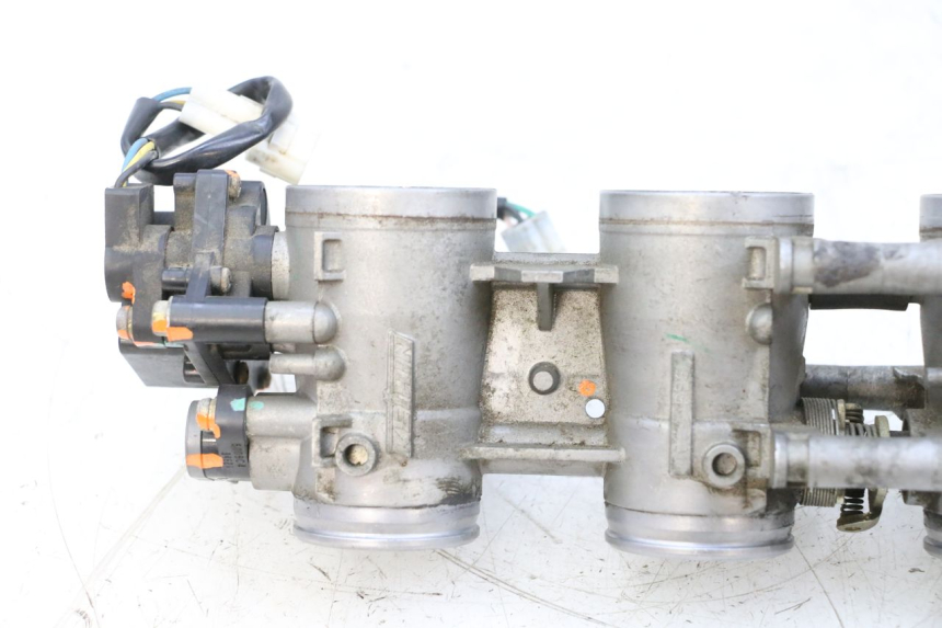 photo de INJECTION SUZUKI GSXR GSX-R 1000 (2003 - 2004) - Points de fixation