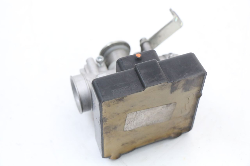 photo de INJECTION PEUGEOT KISBEE 2T 50 (2018 - 2022) - État de surface