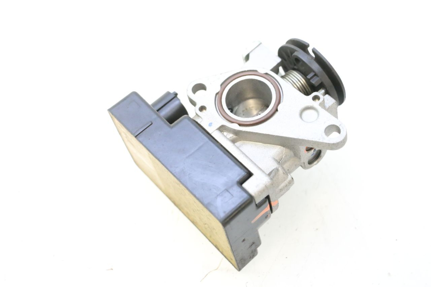 photo de INJECTION PEUGEOT KISBEE 4T 50 (2018 - 2022) - État de surface
