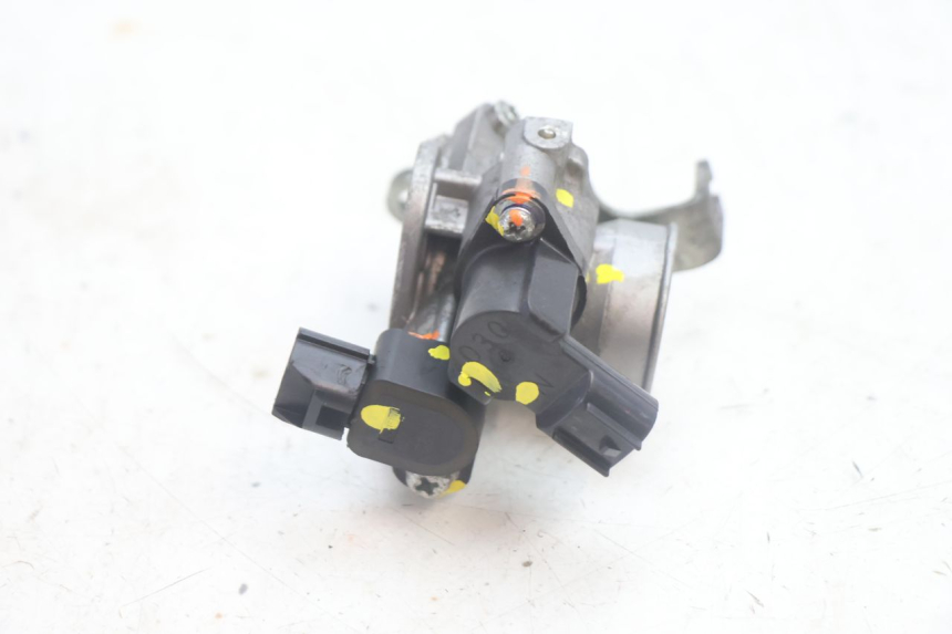 photo de INJECTION PEUGEOT KISBEE 4T 50 (2018 - 2022) - État de surface