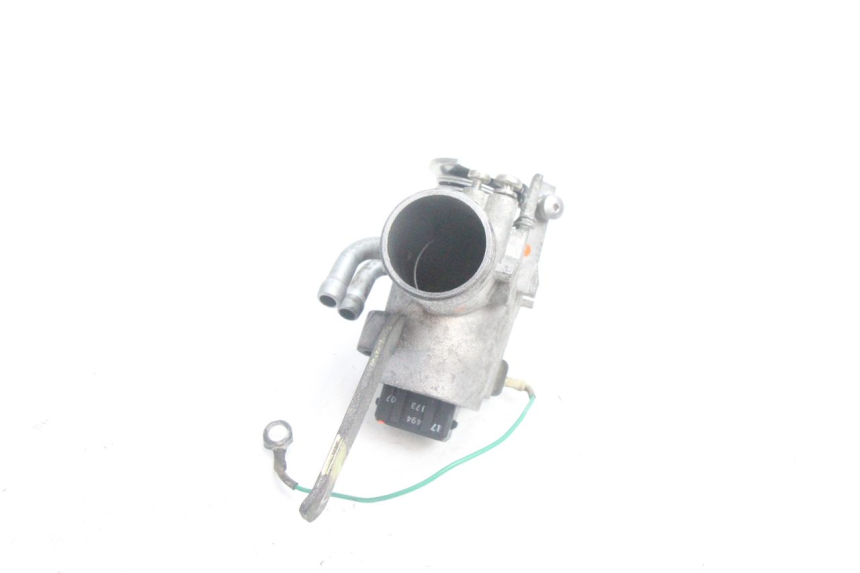 photo de INJECTION PEUGEOT SATELIS 125 (2006 - 2009) - Gros plan technique