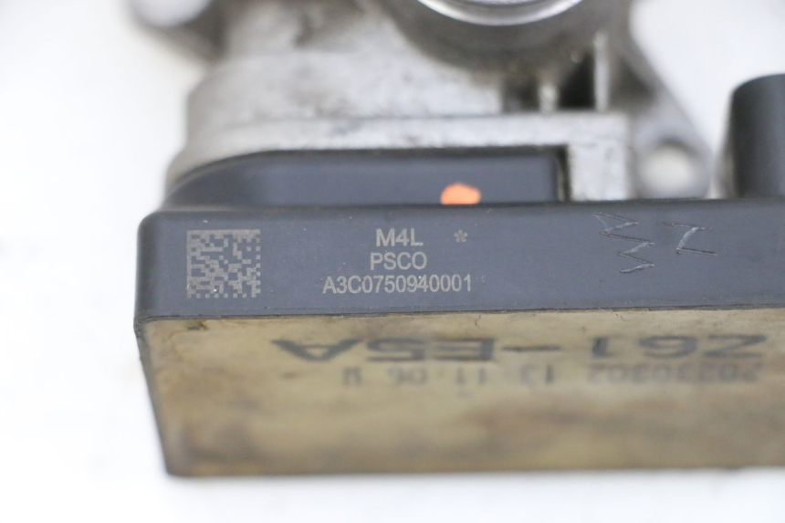 photo de INJECTION PEUGEOT SPEEDFIGHT 4 4T EFI 50 (2021 - 2025) - Autre angle de vue