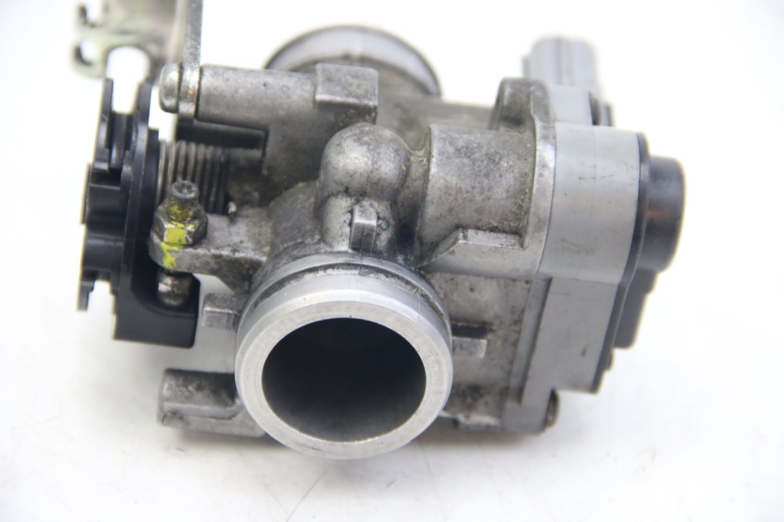 photo de INJECTION SUZUKI SIXTEEN 125 (2008 - 2010)