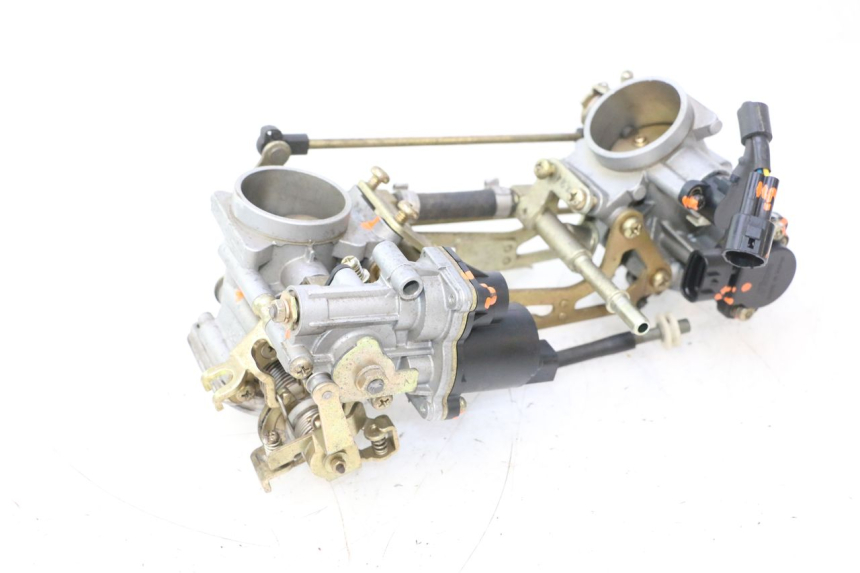 photo de INJECTION SUZUKI SV S 650 (2003 - 2009) - Marquages et références
