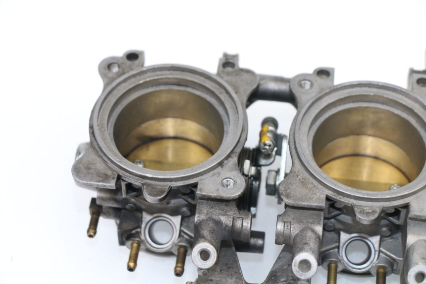 photo de INJECTION TRIUMPH STREET TRIPLE 675 (2007 - 2012)