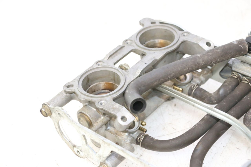 photo de INJECTION HONDA VFR FI RC46 800 (1998 - 2001) - Points de fixation