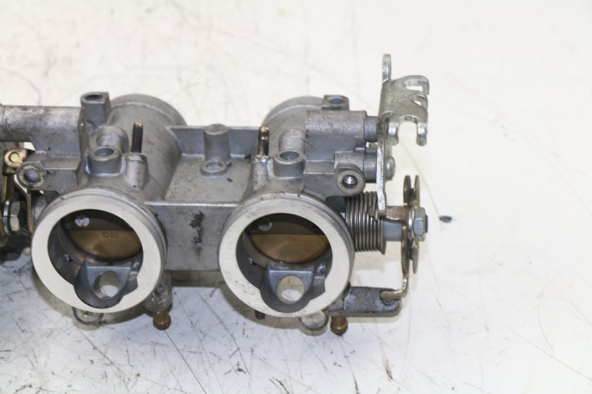 photo de INJECTION YAMAHA FZ6 FAZER 600 (2004 - 2006)