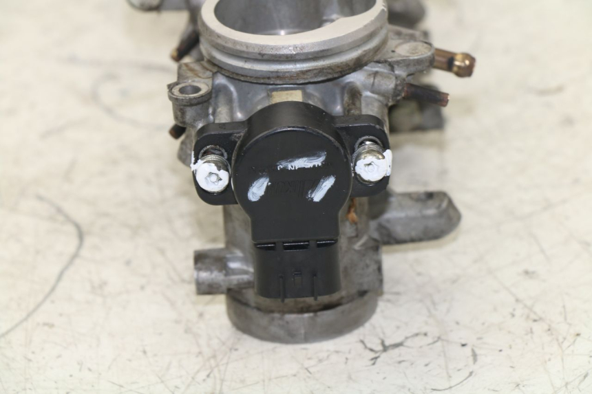 photo de INJECTION YAMAHA FZ6 FAZER 600 (2004 - 2006)
