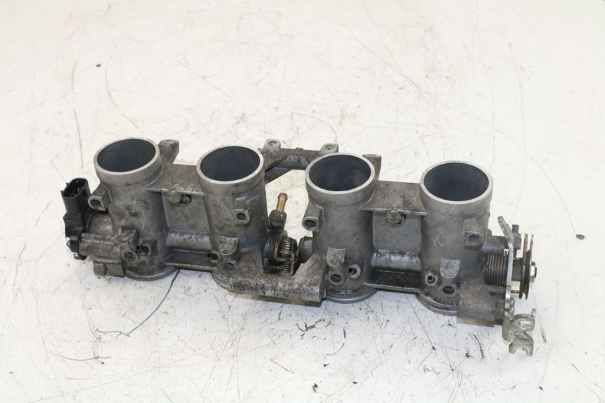 photo de INJECTION YAMAHA FZ6 FAZER 600 (2004 - 2006)