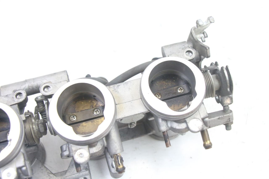 photo de INJECTION YAMAHA FZ6 FAZER S2 600 (2007 - 2011)