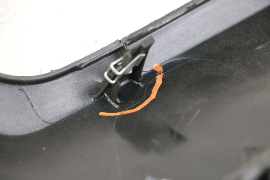 photo de INTERIEUR TETE FOURCHE DROIT YAMAHA XMAX X-MAX 125 (2021 - 2025) - Vue d’ensemble