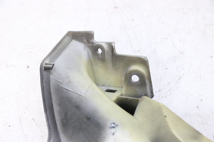 photo de INTERIEUR TETE FOURCHE GAUCHE STAHO FH 50 (2018 - 2019) - Gros plan technique