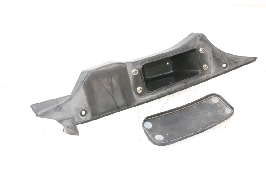 photo de INTERIEUR TETE FOURCHE GAUCHE KAWASAKI GPX F ZX750F 750 (1986 - 1990) - Vue principale