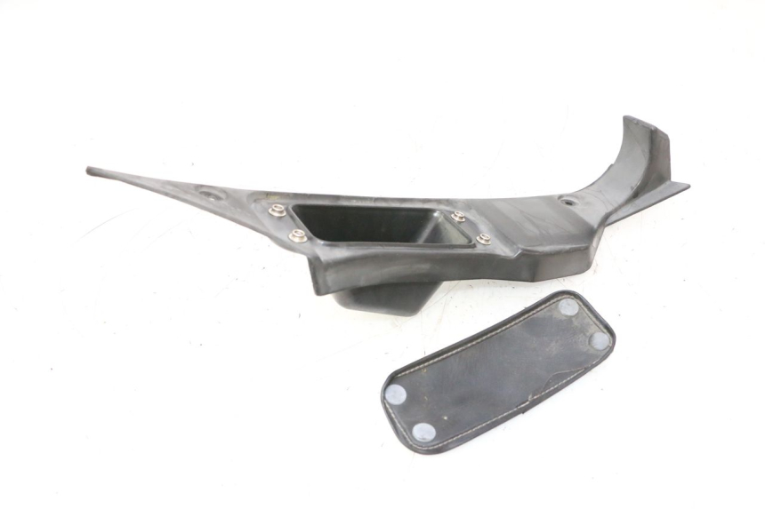 photo de INTERIEUR TETE FOURCHE GAUCHE KAWASAKI GPX F ZX750F 750 (1986 - 1990) - Vue d’ensemble