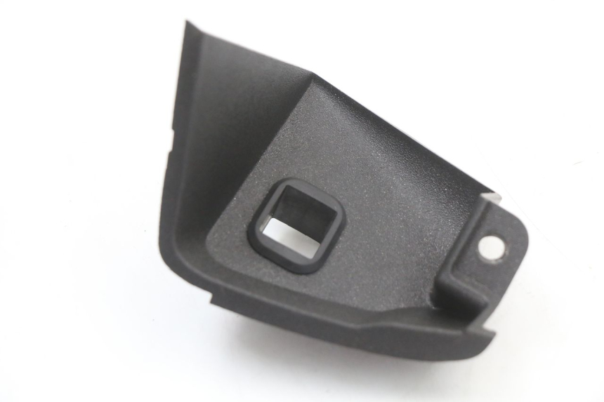photo de INTERIEUR TETE FOURCHE GAUCHE PIAGGIO X10 125 (2012 - 2017)