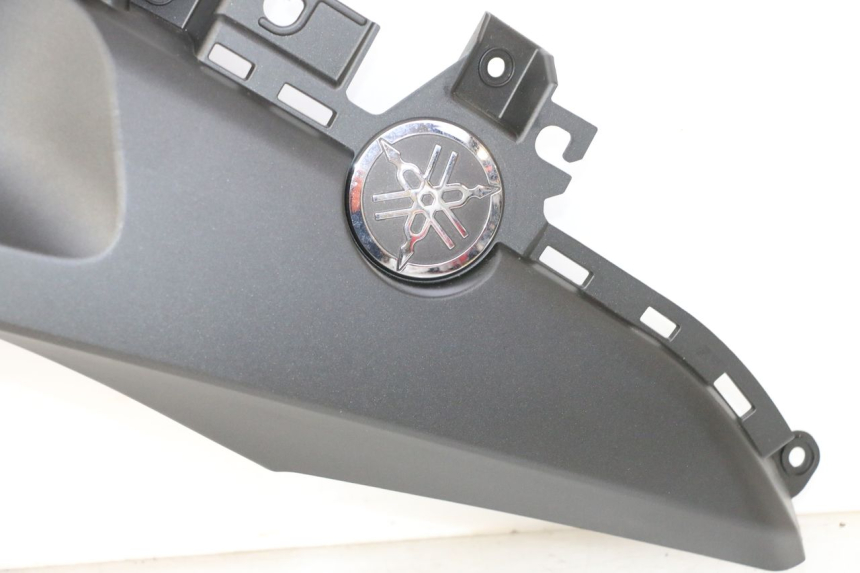 photo de INTERIEUR TETE FOURCHE GAUCHE YAMAHA XMAX X-MAX 125 (2021 - 2025)