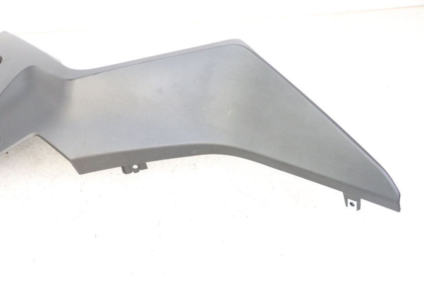 photo de INTERIEUR TETE FOURCHE GAUCHE YAMAHA XMAX X-MAX 125 (2021 - 2025)
