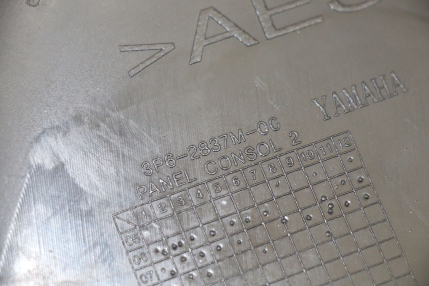 photo de INTERIEUR TETE DE FOURCHE YAMAHA FJR ABS 1300 (2006 - 2012) - Points de fixation