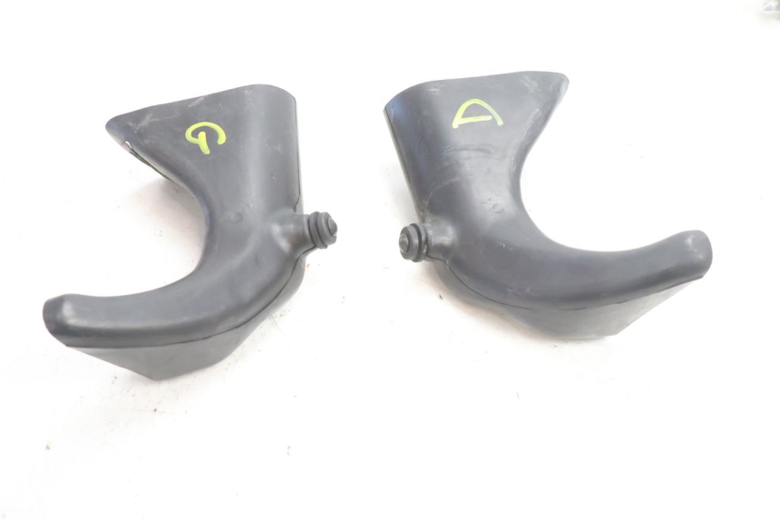 photo de INTERIEUR TETE DE FOURCHE YAMAHA XJR 1300 (1998 - 2002) - Vue d’ensemble