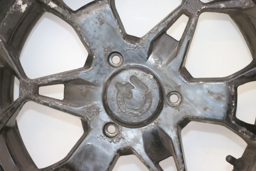 photo de JANTE ARRIÈRE ET PNEU QUADRO 4 4D 350 (2015 - 2018)