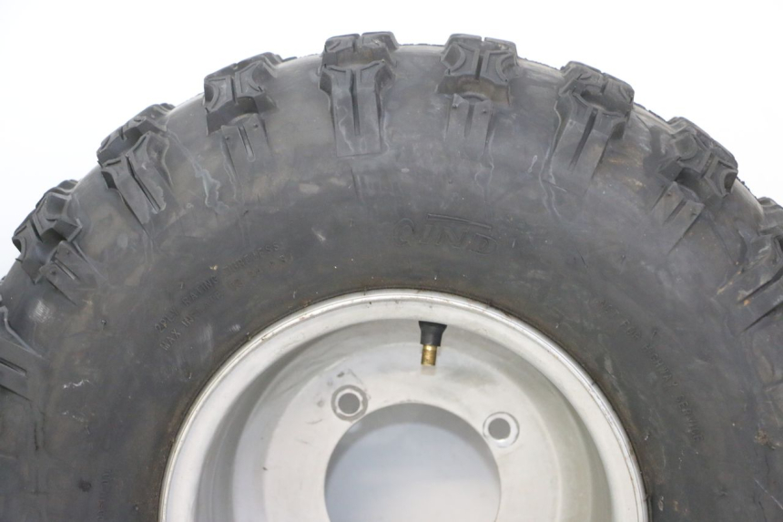 photo de JANTE ARRIÈRE ET PNEU ANGELL ENFANT 1 - Vue rapprochée