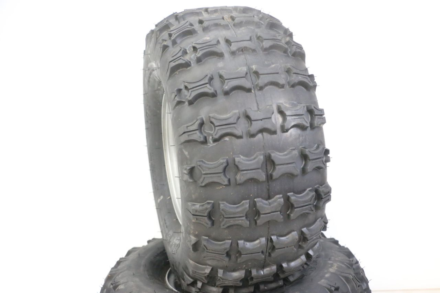 photo de JANTE ARRIÈRE ET PNEU ANGELL ENFANT 1 - Zoom état d’usage