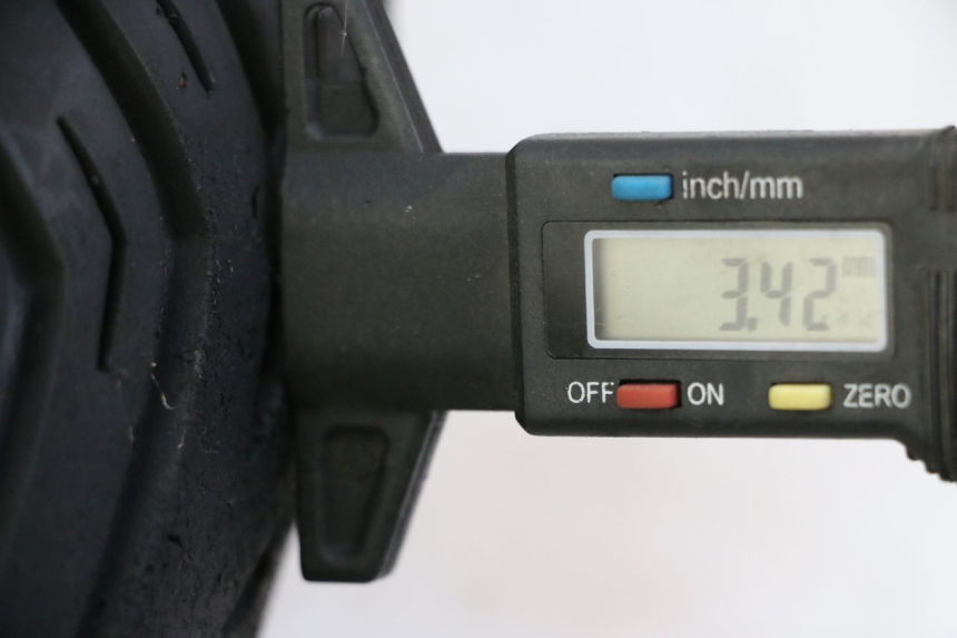 photo de JANTE ARRIÈRE ET PNEU SUZUKI BURGMAN 125 (2007 - 2014)