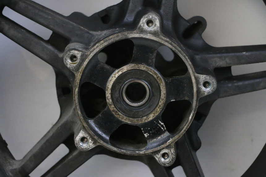 photo de JANTE ARRIÈRE ET PNEU SUZUKI BURGMAN 650 (2013 - 2020)