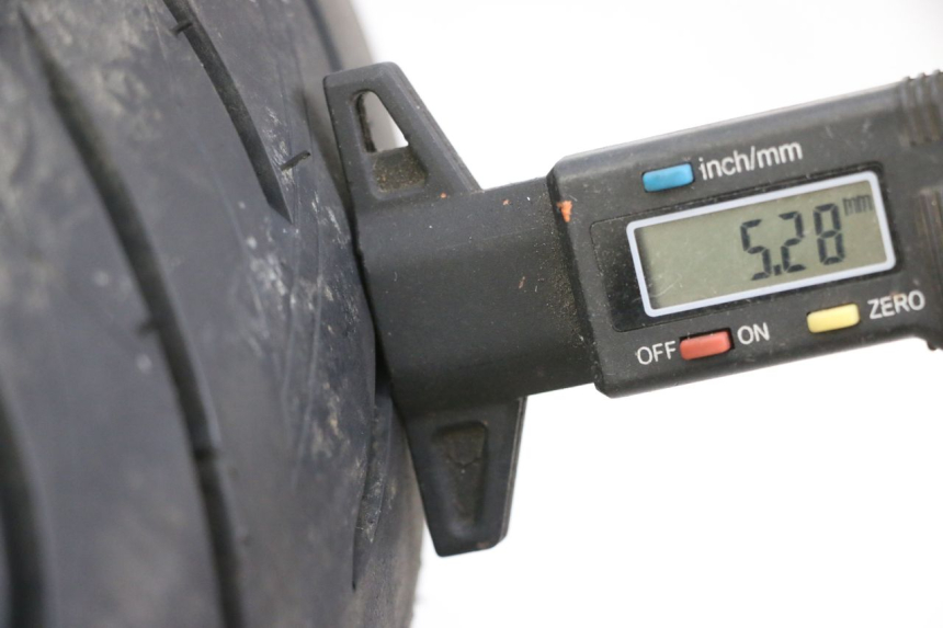 photo de JANTE ARRIÈRE ET PNEU SUZUKI BURGMAN 650 (2013 - 2020)