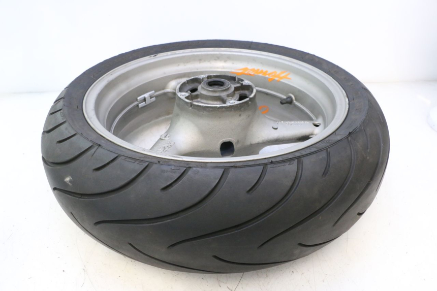 photo de JANTE ARRIÈRE ET PNEU HONDA CB F HORNET 600 (2005 - 2006) - État de surface
