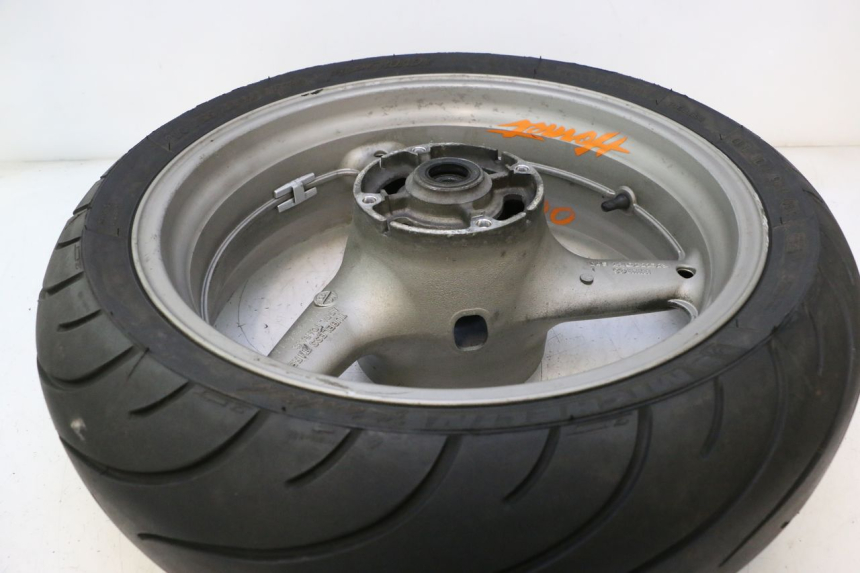 photo de JANTE ARRIÈRE ET PNEU HONDA CB F HORNET 600 (2005 - 2006) - Pièce contrôlée