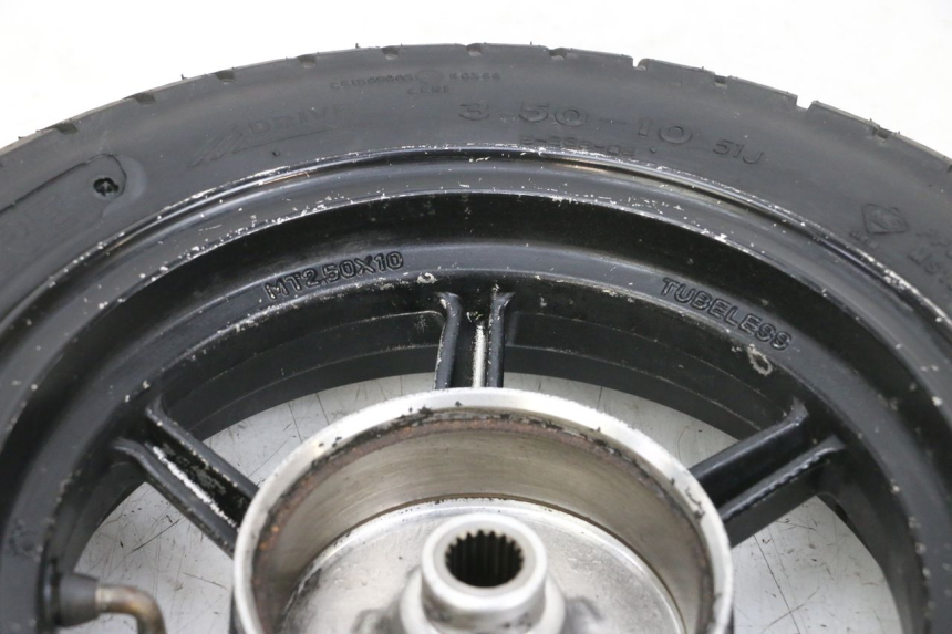 photo de JANTE ARRIÈRE ET PNEU LONGJIA DIGITA 4T 50 (2019 - 2022) - Vue d’ensemble