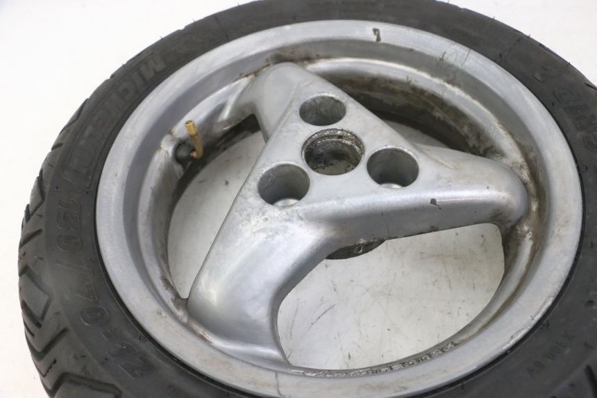 photo de JANTE ARRIÈRE ET PNEU PEUGEOT ELYSTAR 125 (2002 - 2007)