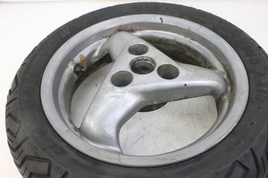 photo de JANTE ARRIÈRE ET PNEU PEUGEOT ELYSTAR 125 (2002 - 2007)