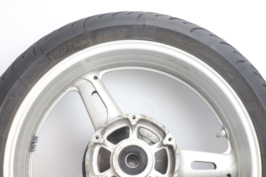 photo de JANTE ARRIÈRE ET PNEU YAMAHA FJR 1300 (2001 - 2005) - Points de fixation