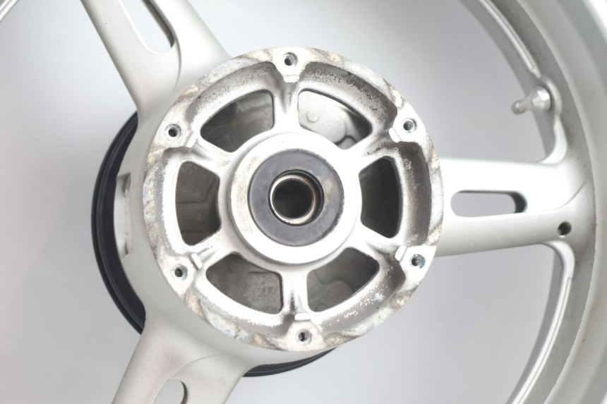 photo de JANTE ARRIÈRE ET PNEU YAMAHA FJR 1300 (2001 - 2005) - Pièce contrôlée