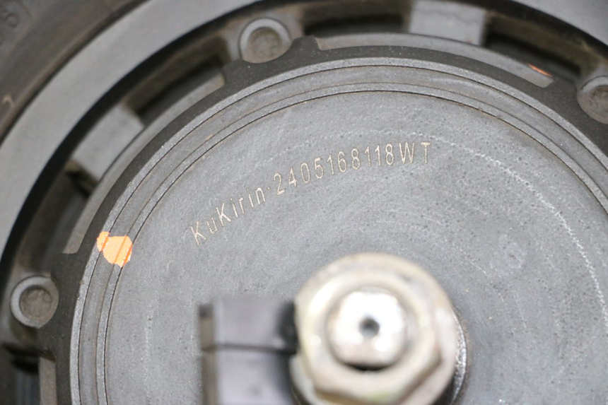 photo de JANTE ARRIÈRE ET PNEU KUKIRIN G2 MASTER 1