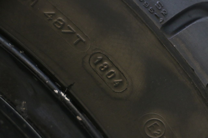 photo de JANTE ARRIÈRE ET PNEU KAWASAKI GPX F ZX750F 750 (1986 - 1990) - Détail de la pièce