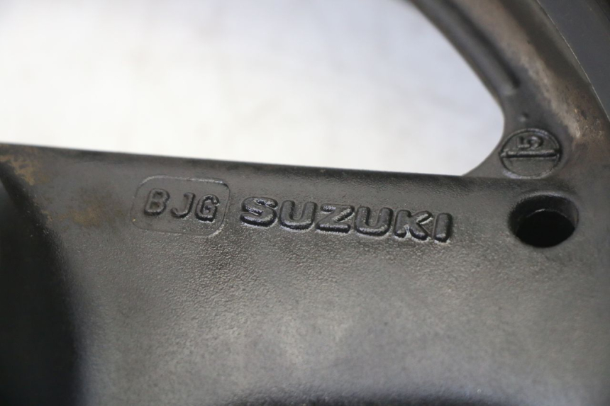 photo de JANTE ARRIÈRE ET PNEU SUZUKI GS GSE 500 (2001 - 2003)