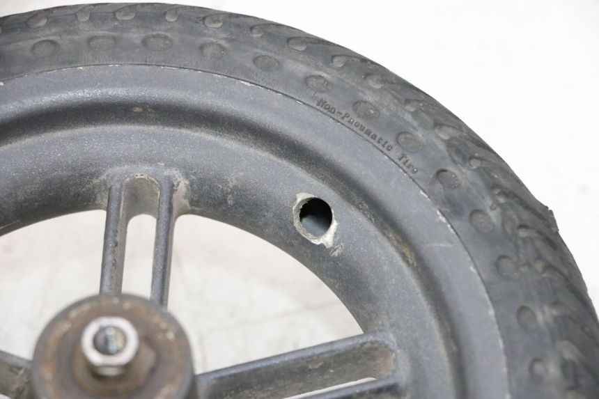 photo de JANTE ARRIÈRE ET PNEU XIAOMI MI PRO 2 1