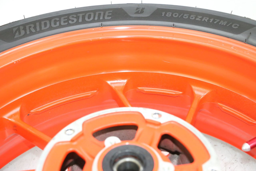 photo de JANTE ARRIÈRE ET PNEU YAMAHA MT-07 MT07 ABS 700 (2018 - 2020) - Points de fixation