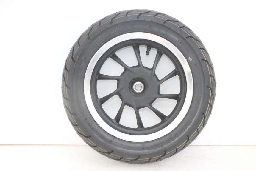 photo de JANTE ARRIÈRE ET PNEU KYMCO LIKE 4T 50 (2019 - 2025) - Vue principale