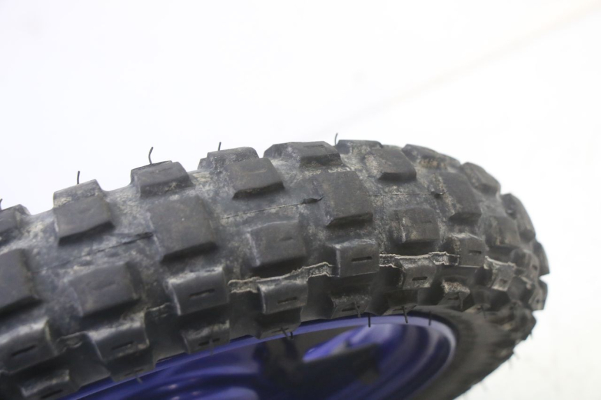 photo de JANTE ARRIÈRE ET PNEU YAMAHA PW 50 (1984 - 2020)