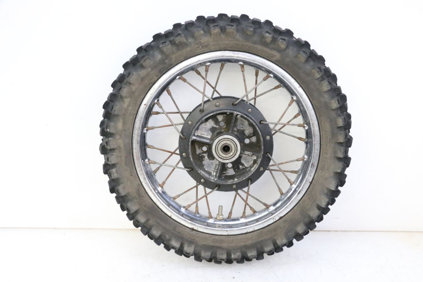 photo de JANTE ARRIÈRE ET PNEU YAMAHA PW 80 (1983 - 2014)