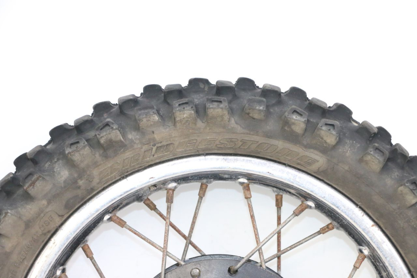 photo de JANTE ARRIÈRE ET PNEU YAMAHA PW 80 (1983 - 2014)